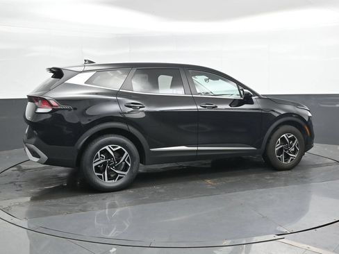 Used 2025 Kia Sportage LX AWD/4WD image 2
