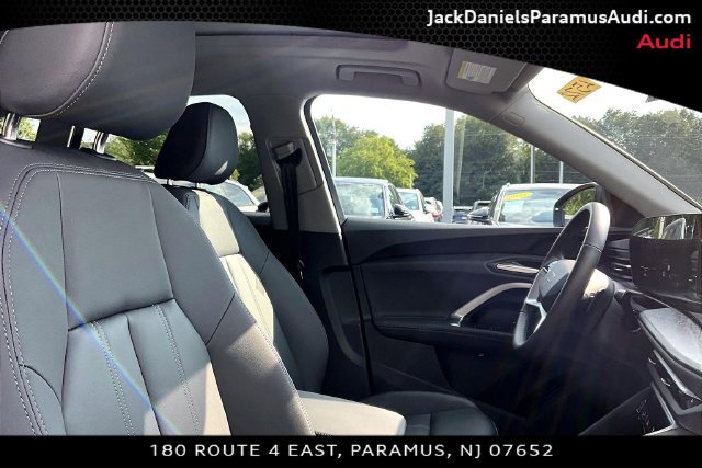 Used 2025 Audi Q5 Premium w/ Convenience Package AWD/4WD image 7
