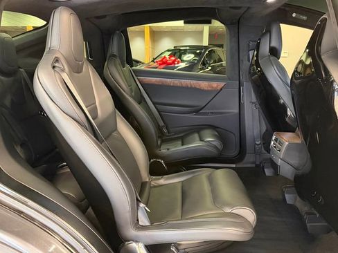 Used 2017 Tesla Model X 90D image 25