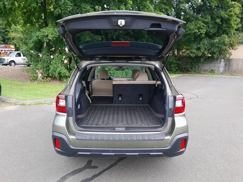 Used 2019 Subaru Outback 2.5i Premium AWD/4WD image 33