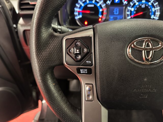 Certified 2018 Toyota 4Runner SR5 AWD/4WD image 18