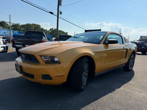 Used 2012 Ford Mustang Premium w/ V6 Coupe Accessory Pkg 1 RWD image 7