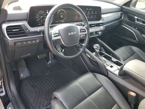 Used 2024 Kia Telluride SX image 6