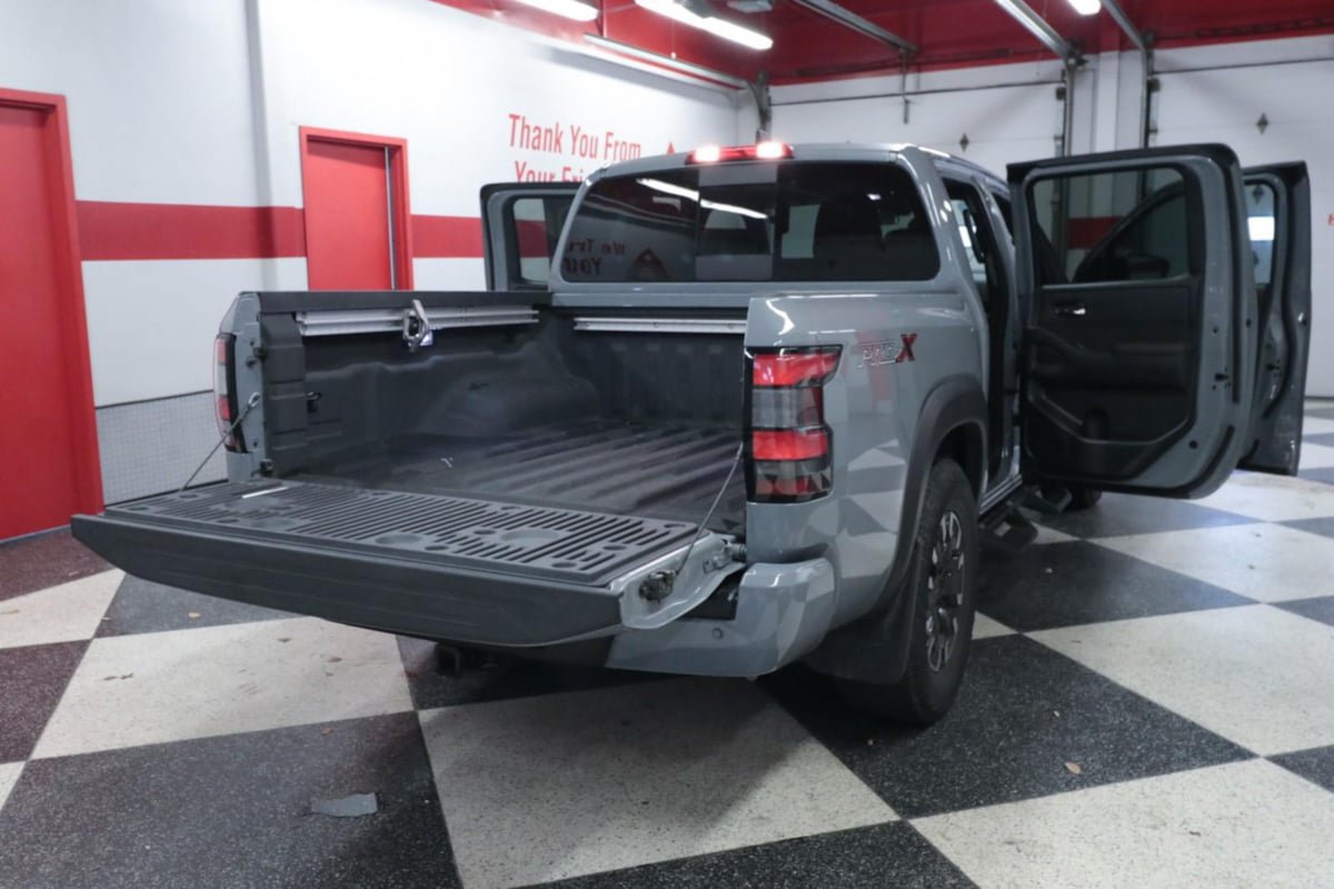 Used 2023 Nissan Frontier Pro-X w/ Pro Convenience Package RWD image 29