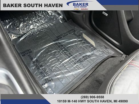 Used 2022 Chevrolet Traverse RS image 31