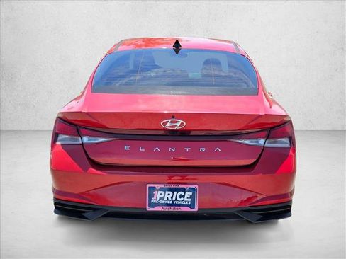 Used 2021 Hyundai Elantra SEL w/ Convenience Package FWD image 7