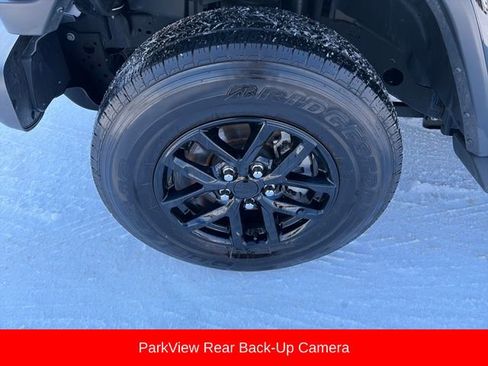 Used 2022 Jeep Gladiator Sport image 11