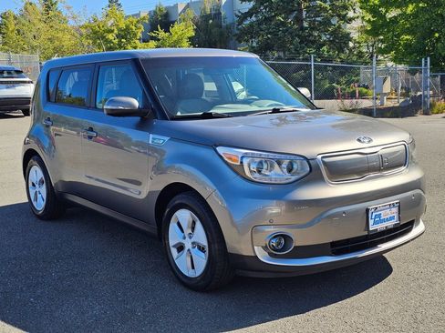 Used 2016 Kia Soul EV + w/ Paint Protection Film Package FWD image 3