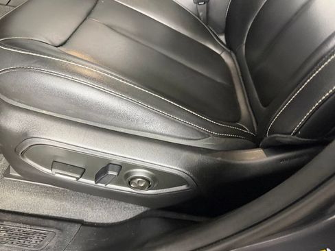 Used 2023 Jeep Grand Cherokee 4WD 4xe image 25