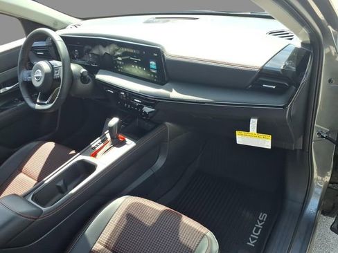 Certified 2025 Nissan Kicks SR w/ SR Premium Package AWD/4WD image 13