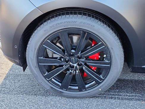 New 2026 Land Rover Range Rover SV image 9