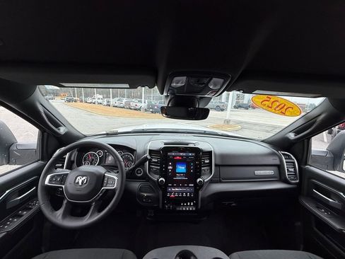 Used 2025 RAM 2500 Big Horn image 12