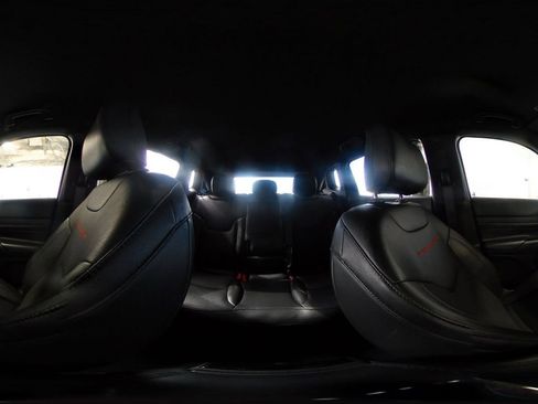 Used 2025 Jeep Compass Trailhawk image 41