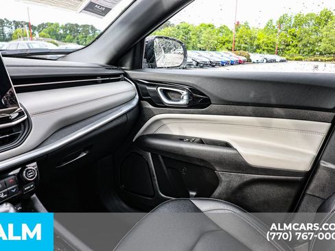 Used 2025 Jeep Compass Limited AWD/4WD image 45