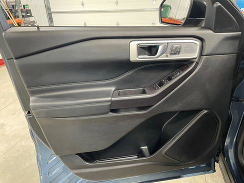 Used 2020 Ford Explorer Limited image 13