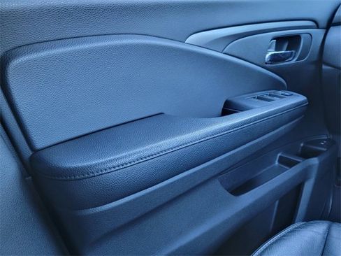 Used 2017 Honda Pilot EX-L image 38