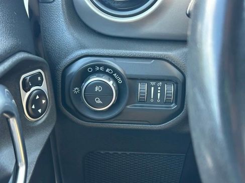 Used 2020 Jeep Gladiator Sport w/ Quick Order Package 24S AWD/4WD image 18