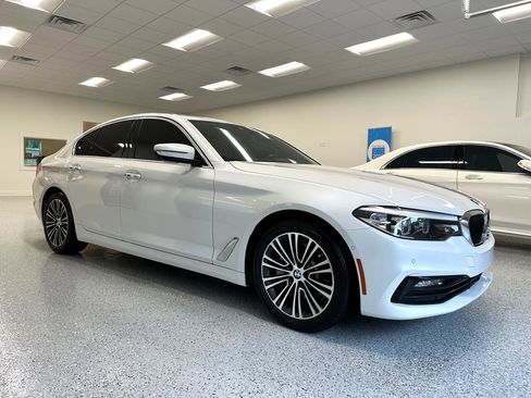 Used 2018 BMW 530i w/ Premium Package image 9