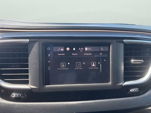 Used 2022 Chrysler Voyager LX FWD image 20