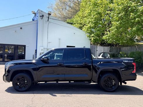Used 2024 Toyota Tundra Limited AWD/4WD image 3