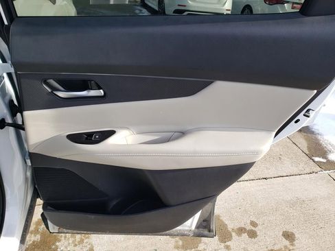 Used 2025 Nissan Murano SV image 22