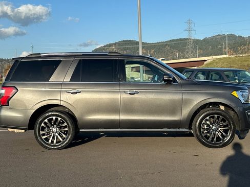 Used 2019 Ford Expedition Limited w/ Equipment Group 301A image 2