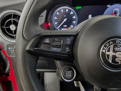 Used 2024 Alfa Romeo Stelvio Sprint image 19