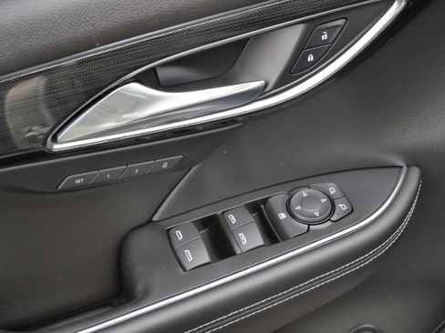 Used 2023 Buick Envision Essence image 19