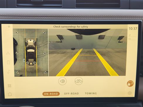 New 2026 Land Rover Defender 110 X-Dynamic SE image 17