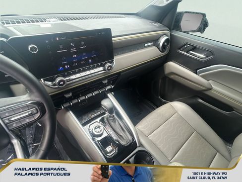 Used 2024 Chevrolet Colorado ZR2 w/ ZR2 Convenience Package III image 21