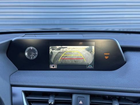 Used 2022 Lexus UX 250h w/ Premium Package image 28