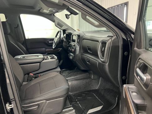 Used 2019 Chevrolet Silverado 1500 RST AWD/4WD image 11