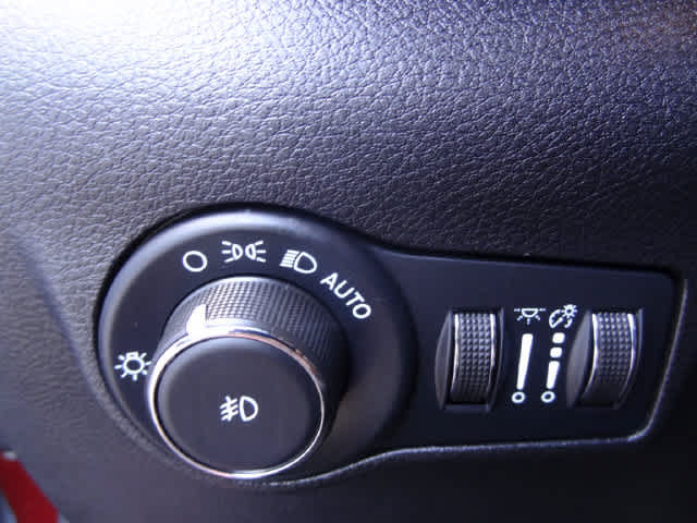 Used 2022 Jeep Compass Limited w/ Elite Group AWD/4WD image 23