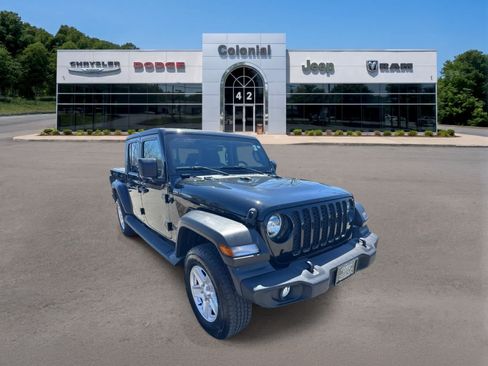 Used 2020 Jeep Gladiator Sport w/ Quick Order Package 24S AWD/4WD image 8
