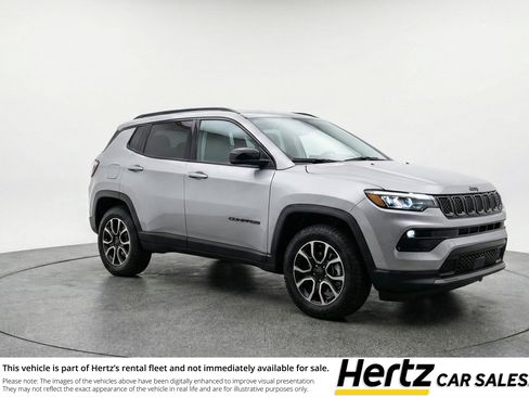 Used 2025 Jeep Compass Trailhawk AWD/4WD image 1