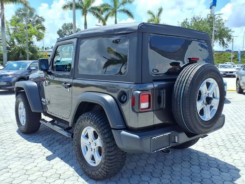 Used 2021 Jeep Wrangler Sport AWD/4WD image 11