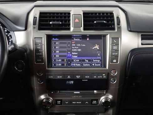 Used 2021 Lexus GX 460 Luxury w/ Accessory Package AWD/4WD image 29