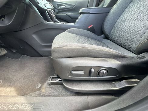 Used 2022 Chevrolet Equinox LT FWD image 12