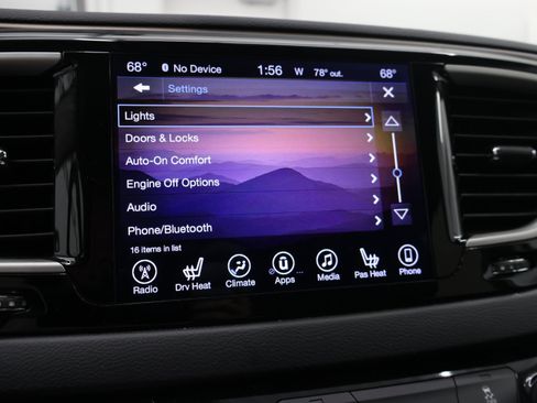 Used 2017 Chrysler Pacifica Touring-L FWD image 57