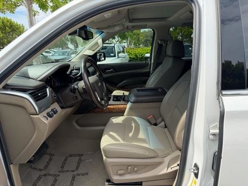Used 2019 Chevrolet Tahoe Premier AWD/4WD image 11