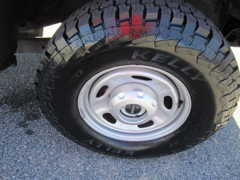 Used 2024 Ford F250 XL w/ XL Off-Road Package AWD/4WD image 12
