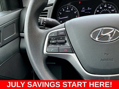 Used 2018 Hyundai Elantra SE FWD image 11