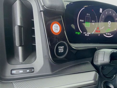 New 2025 Porsche Cayenne E-Hybrid image 10