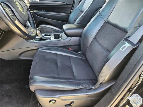 Used 2020 Jeep Grand Cherokee Altitude AWD/4WD image 15
