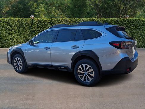 Used 2025 Subaru Outback Premium AWD/4WD image 5
