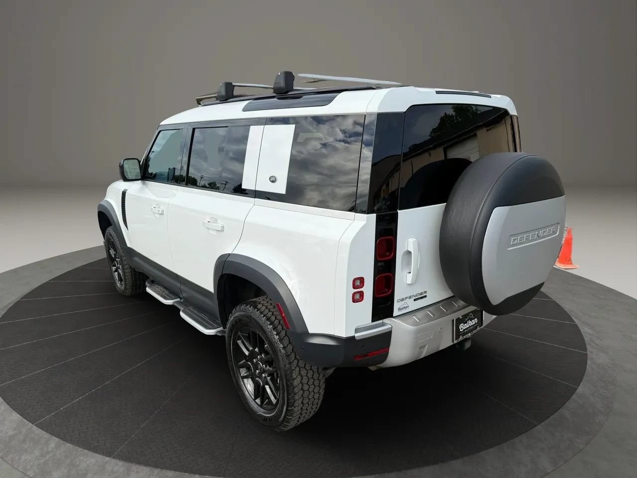Used 2020 Land Rover Defender 110 SE AWD/4WD image 17