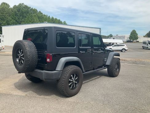 Used 2014 Jeep Wrangler Unlimited Sport w/ Quick Order Package 24S AWD/4WD image 4