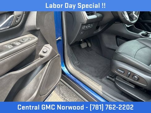Certified 2022 GMC Terrain SLT AWD/4WD image 13