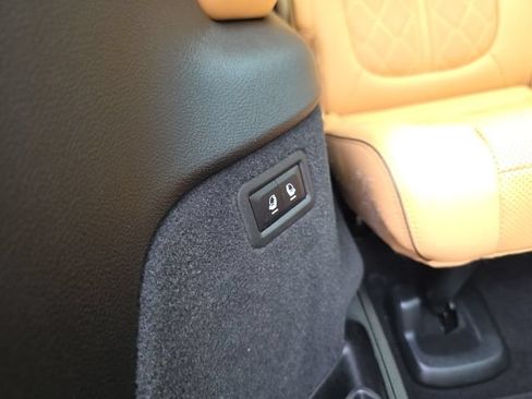 Used 2025 Jeep Grand Wagoneer L Series III w/ Rear Seat Video Group 1 AWD/4WD image 62