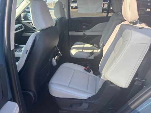 New 2026 Lincoln Aviator AWD image 22